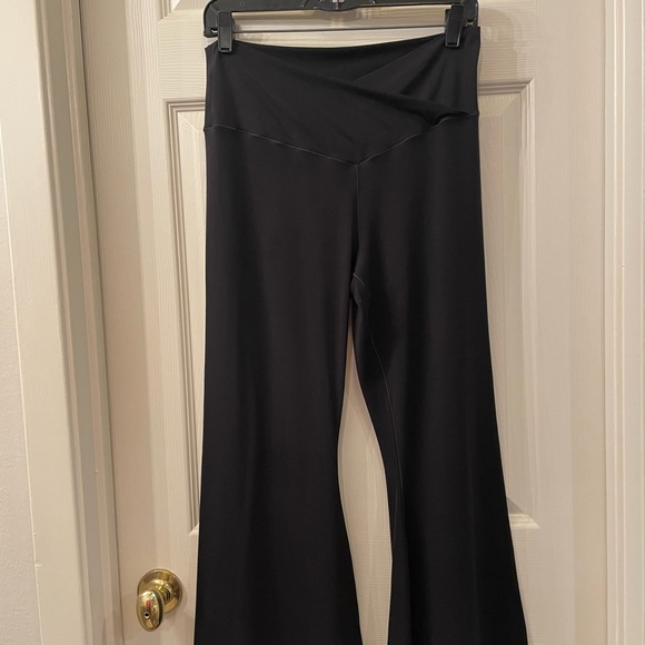 Aerie Crossover Flairs - Picture 2 of 6